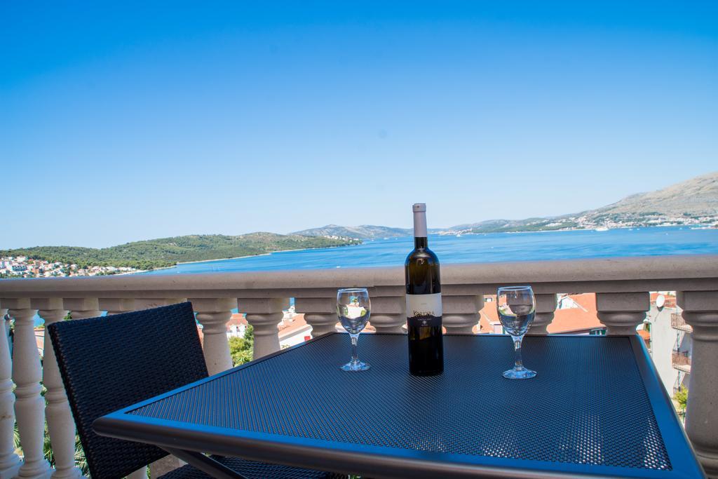 Apartments Bisera Trogir Ngoại thất bức ảnh
