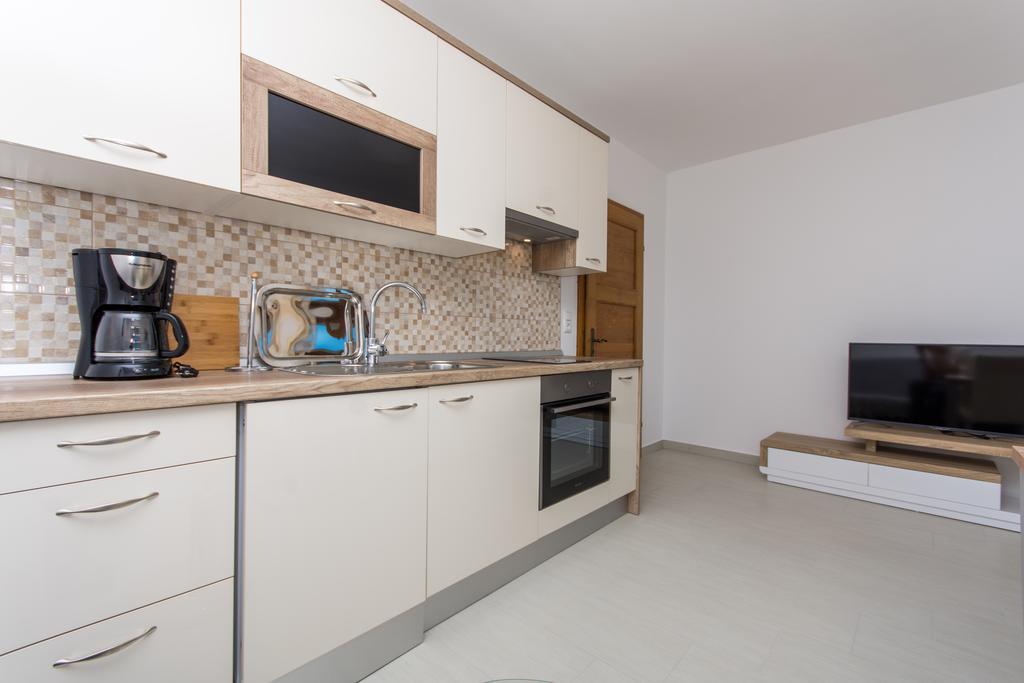 Apartments Bisera Trogir Ngoại thất bức ảnh