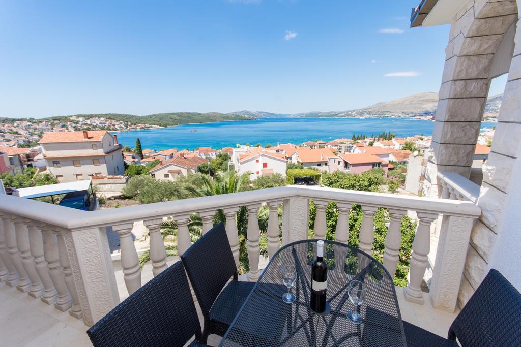 Apartments Bisera Trogir Ngoại thất bức ảnh