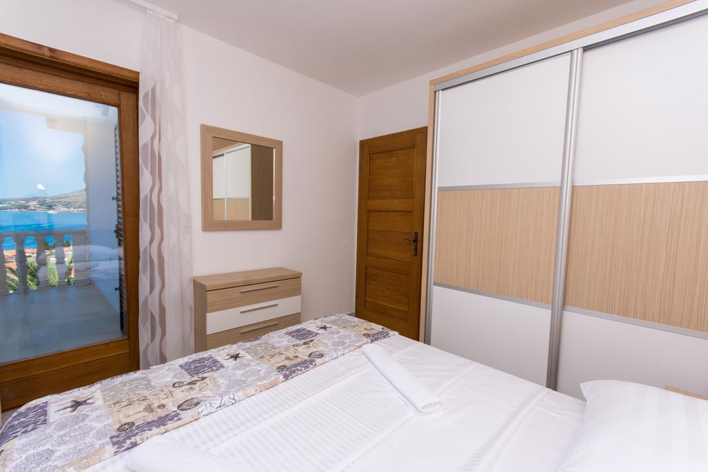Apartments Bisera Trogir Ngoại thất bức ảnh