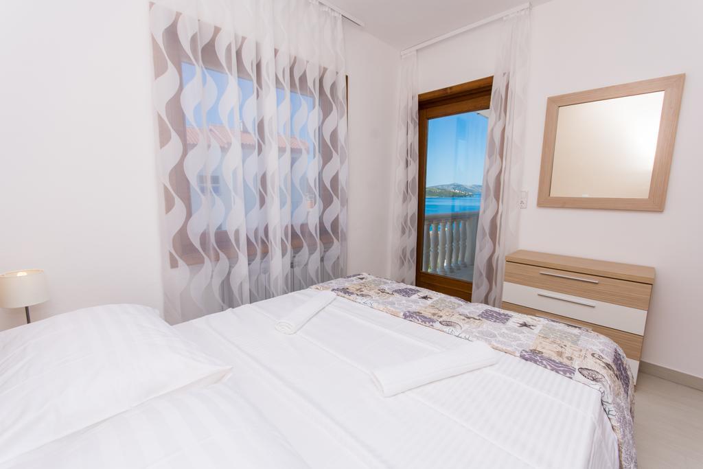 Apartments Bisera Trogir Ngoại thất bức ảnh