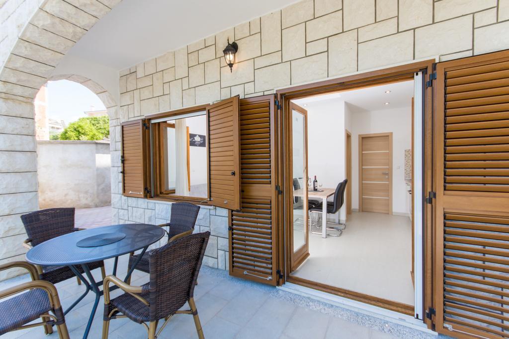 Apartments Bisera Trogir Ngoại thất bức ảnh